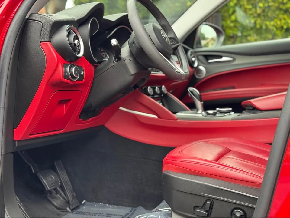 2018 Alfa Romeo Stelvio - Image 8 of 15