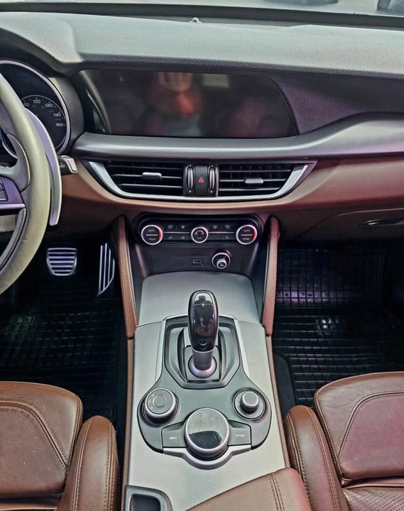 2018 Alfa Romeo Stelvio - Image 9 of 20