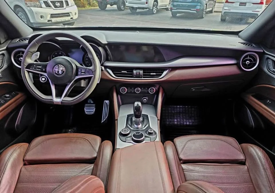 2018 Alfa Romeo Stelvio - Image 8 of 20