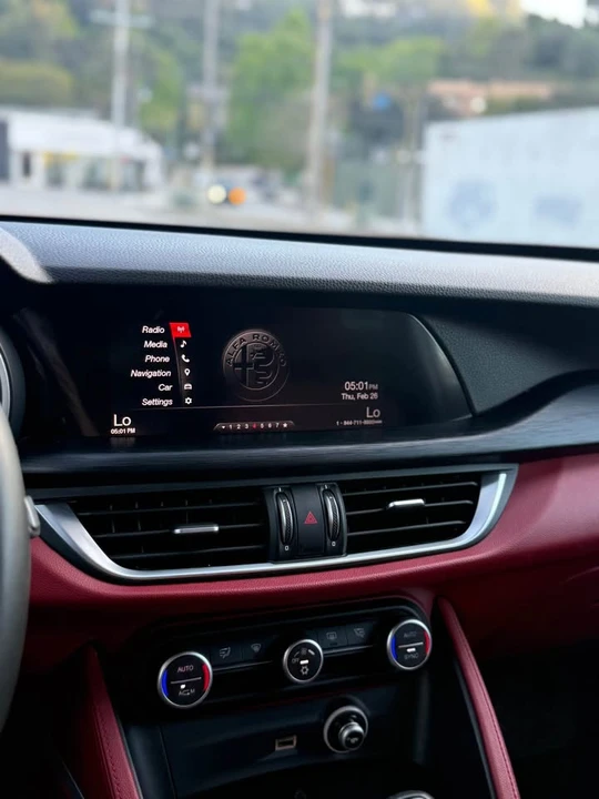 2018 Alfa Romeo Stelvio - Image 15 of 15