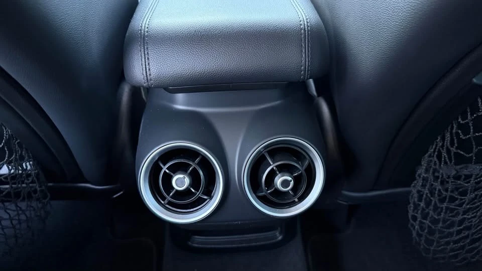 2018 Alfa Romeo Stelvio - Image 18 of 20