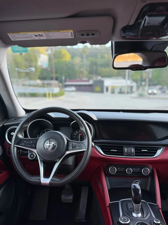 2018 Alfa Romeo Stelvio - Image 10 of 15