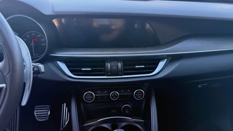 2018 Alfa Romeo Stelvio - Image 15 of 20