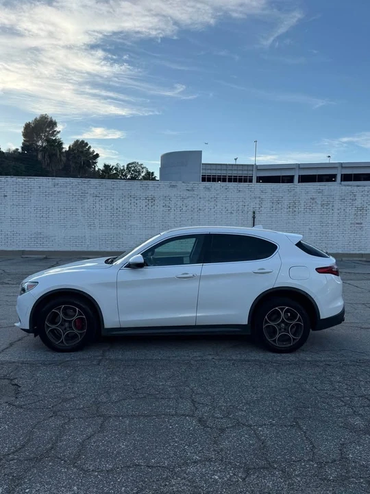 2018 Alfa Romeo Stelvio - Image 7 of 15