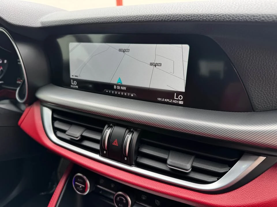2018 Alfa Romeo Stelvio - Image 15 of 19