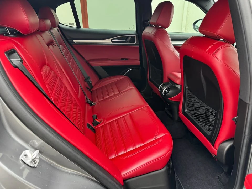 2018 Alfa Romeo Stelvio - Image 13 of 19