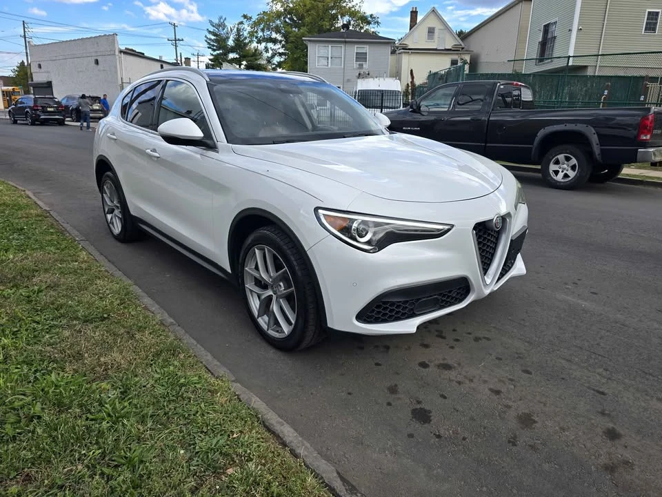 2018 Alfa Romeo Stelvio - Image 2 of 17