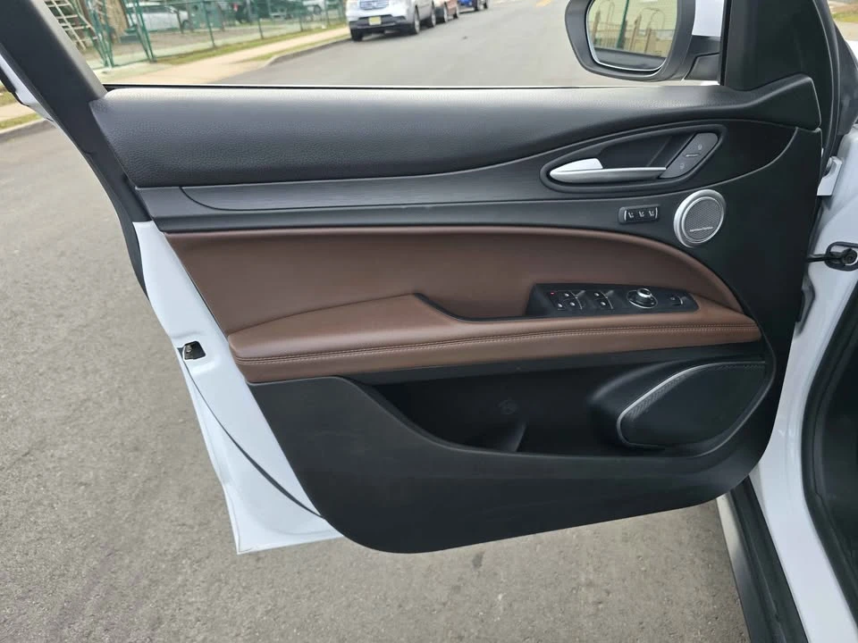 2018 Alfa Romeo Stelvio - Image 5 of 17