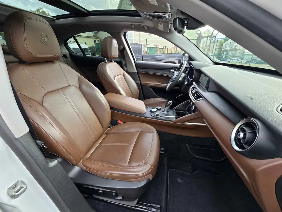 2018 Alfa Romeo Stelvio - Image 10 of 17