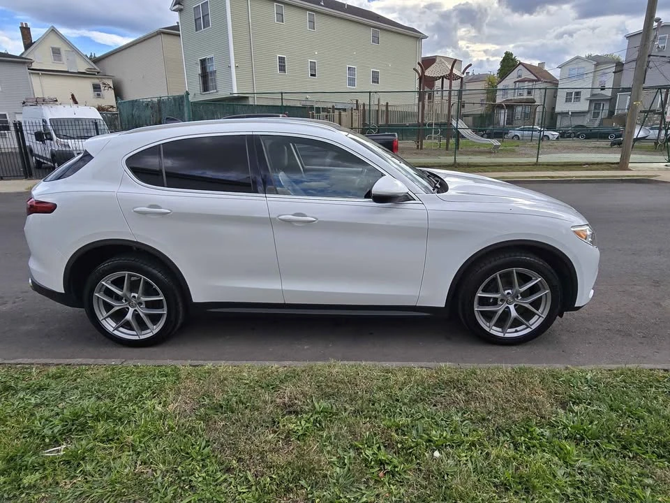 2018 Alfa Romeo Stelvio - Image 14 of 17