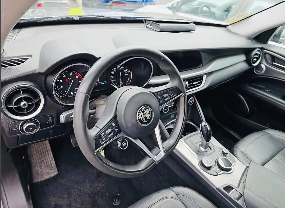 2018 Alfa Romeo Stelvio - Image 18 of 20