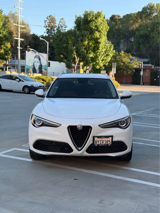 2018 Alfa Romeo Stelvio - Image 2 of 19