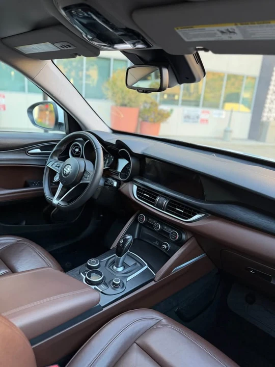 2018 Alfa Romeo Stelvio - Image 17 of 19