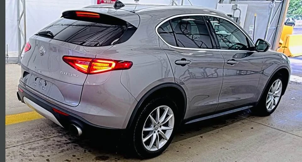 2018 Alfa Romeo Stelvio - Image 2 of 20