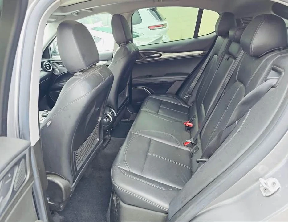 2018 Alfa Romeo Stelvio - Image 11 of 20