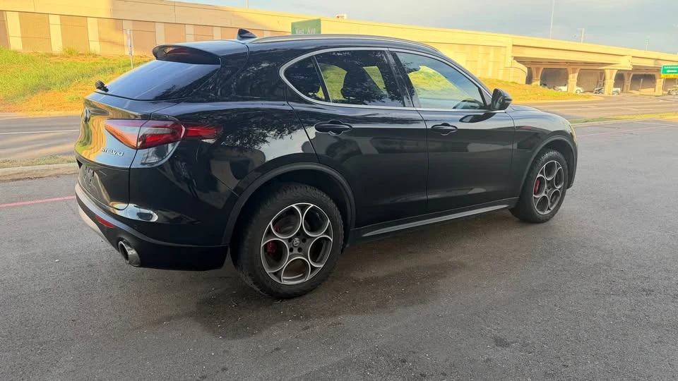 2018 Alfa Romeo Stelvio - Image 9 of 16