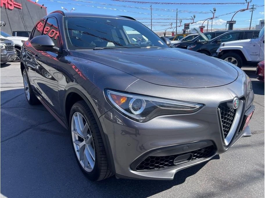 2018 Alfa Romeo Stelvio - Image 11 of 20