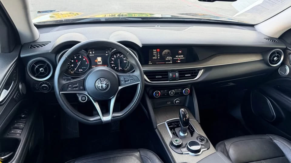 2018 Alfa Romeo Stelvio - Image 14 of 16