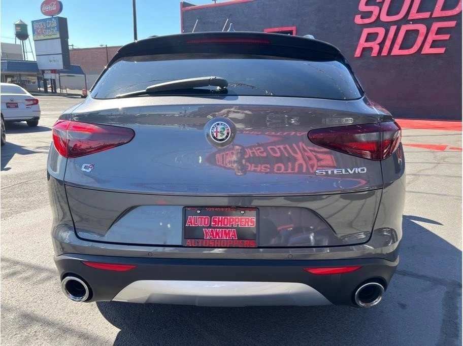 2018 Alfa Romeo Stelvio - Image 6 of 20