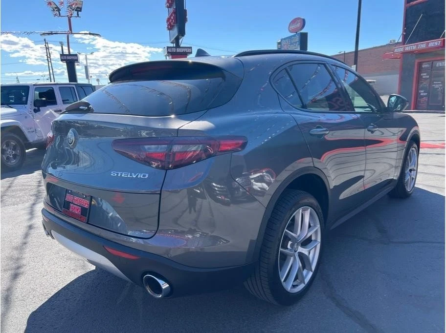 2018 Alfa Romeo Stelvio - Image 9 of 20