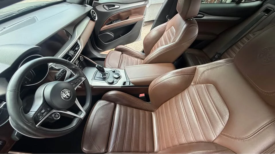 2018 Alfa Romeo Stelvio - Image 15 of 18