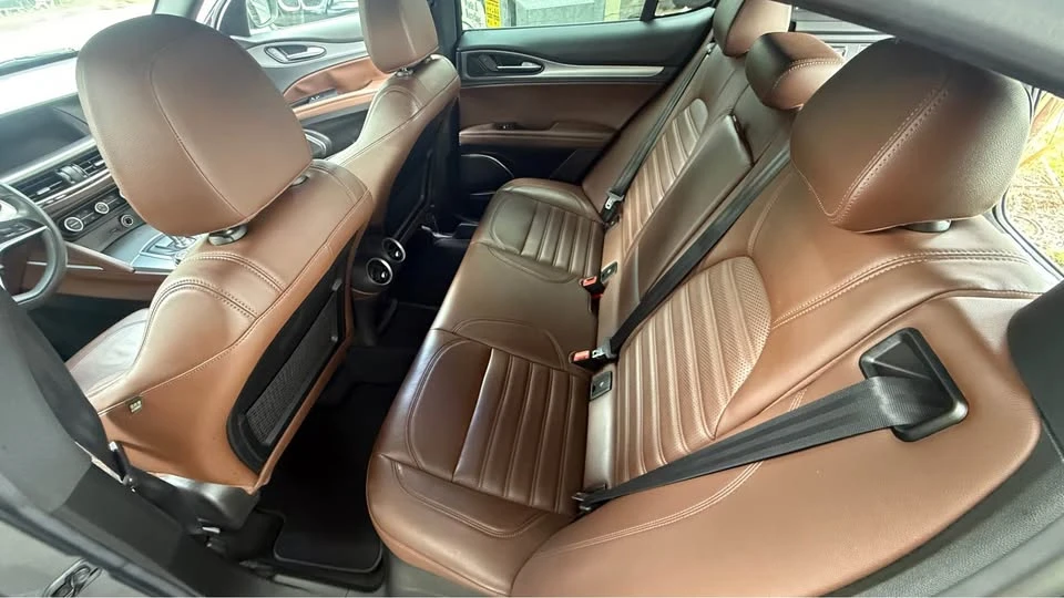 2018 Alfa Romeo Stelvio - Image 16 of 18