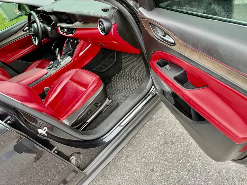 2018 Alfa Romeo Stelvio - Image 8 of 10