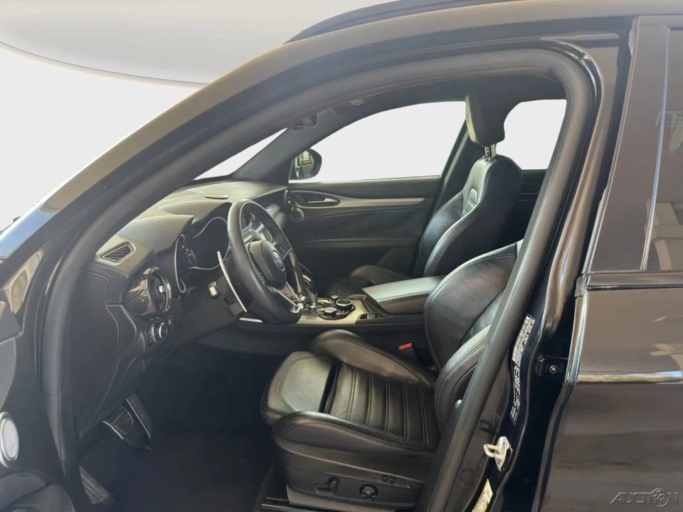 2018 Alfa Romeo Stelvio - Image 8 of 21