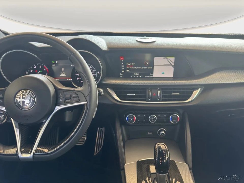 2018 Alfa Romeo Stelvio - Image 16 of 21