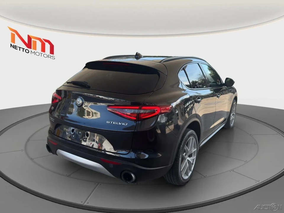 2018 Alfa Romeo Stelvio - Image 5 of 21