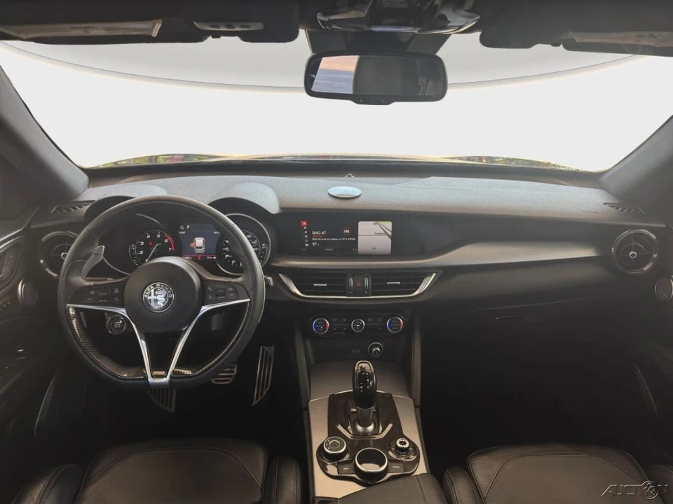 2018 Alfa Romeo Stelvio - Image 15 of 21