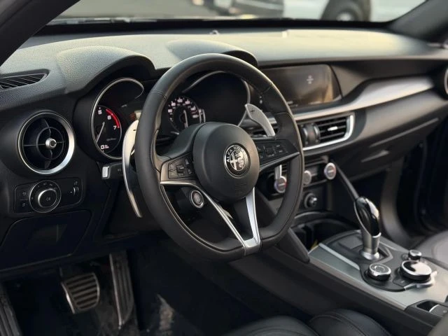 2018 Alfa Romeo Stelvio - Image 16 of 21