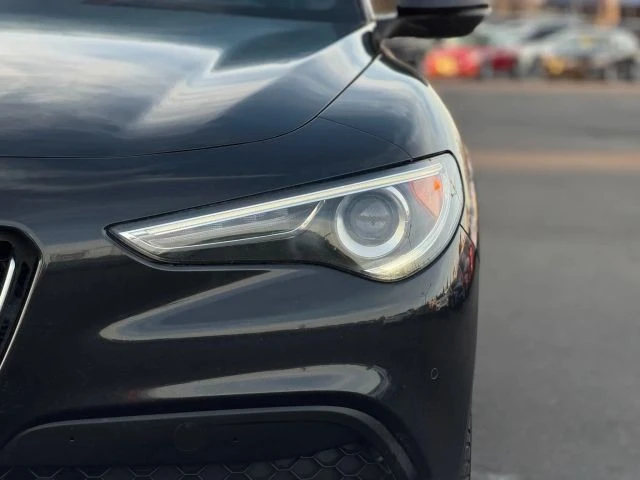 2018 Alfa Romeo Stelvio - Image 6 of 21