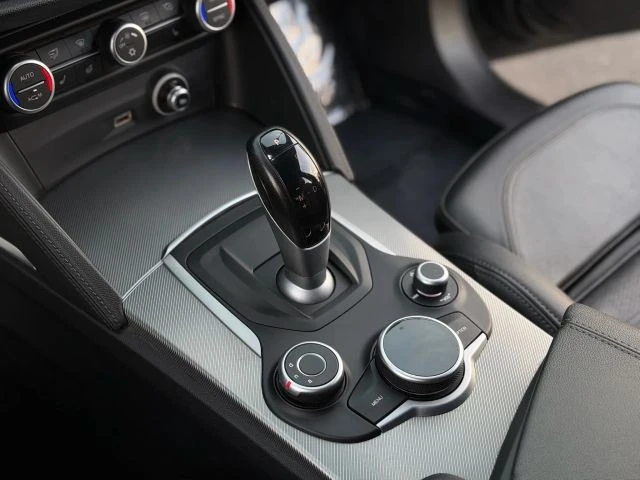 2018 Alfa Romeo Stelvio - Image 20 of 21