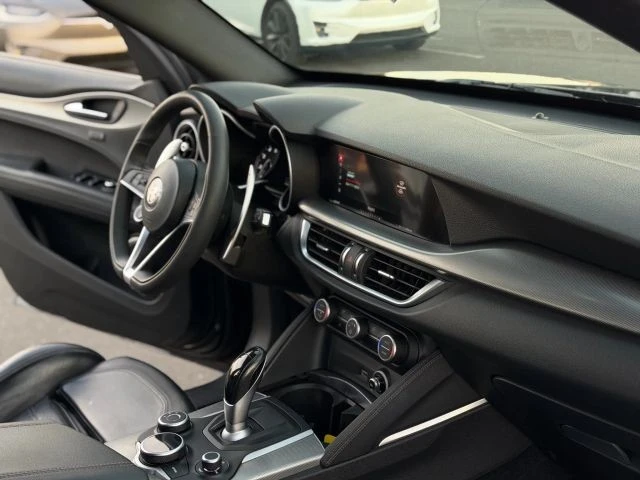 2018 Alfa Romeo Stelvio - Image 14 of 21