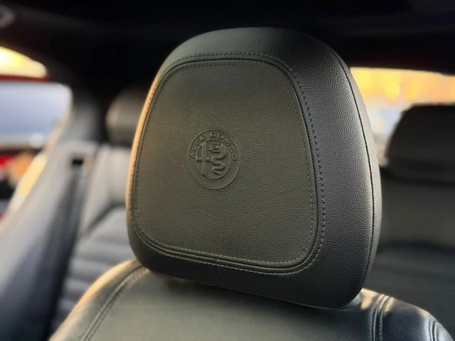 2018 Alfa Romeo Stelvio - Image 19 of 31