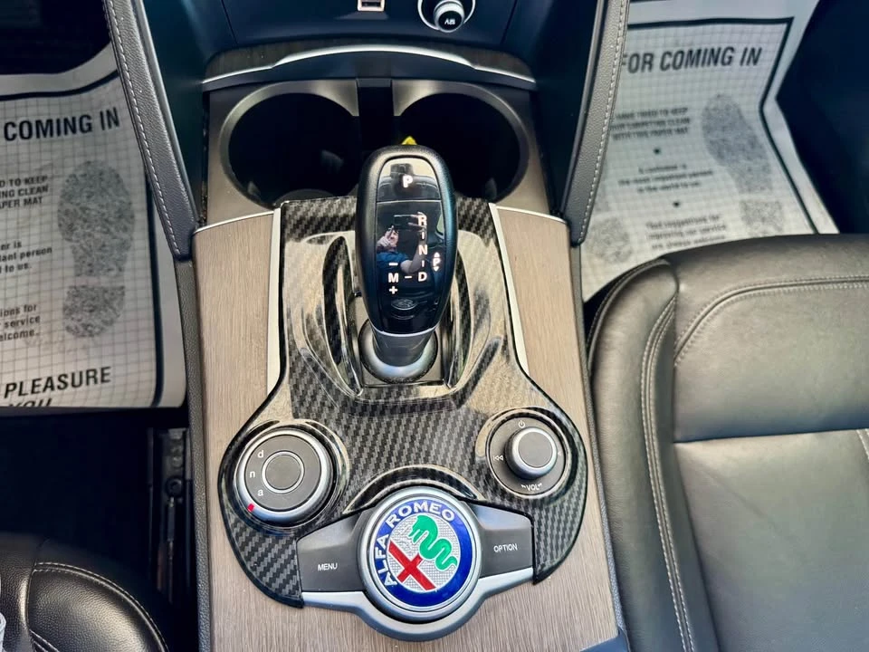 2018 Alfa Romeo Stelvio - Image 18 of 20