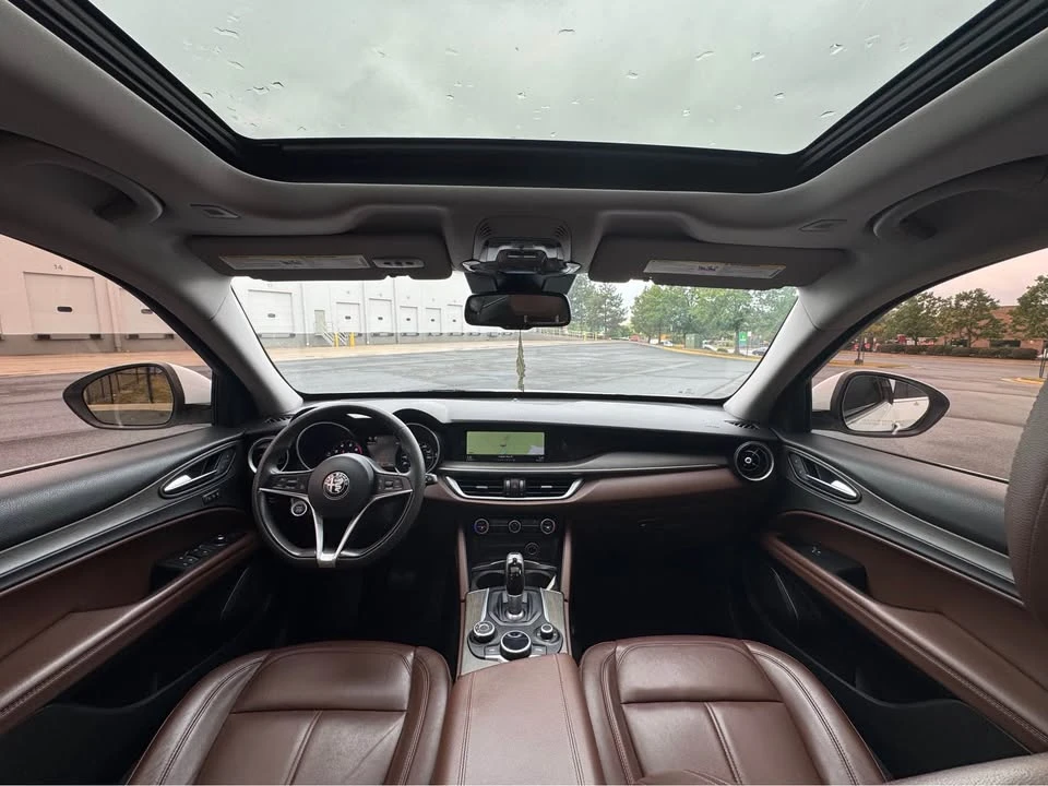 2018 Alfa Romeo Stelvio - Image 11 of 16