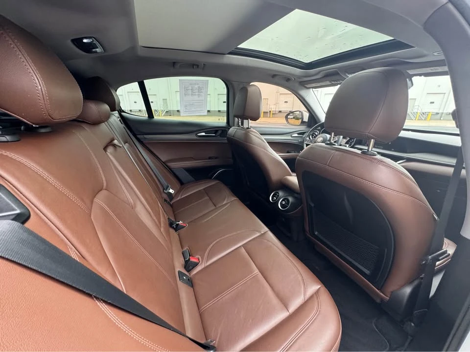 2018 Alfa Romeo Stelvio - Image 9 of 16