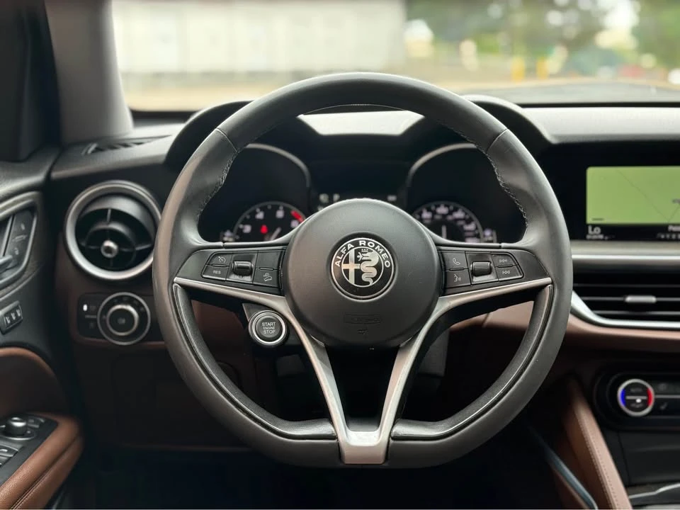 2018 Alfa Romeo Stelvio - Image 13 of 16