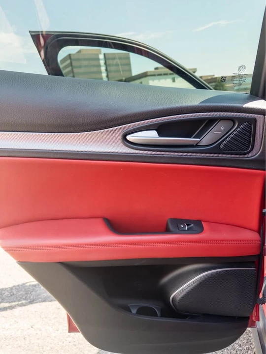 2018 Alfa Romeo Stelvio - Image 13 of 20
