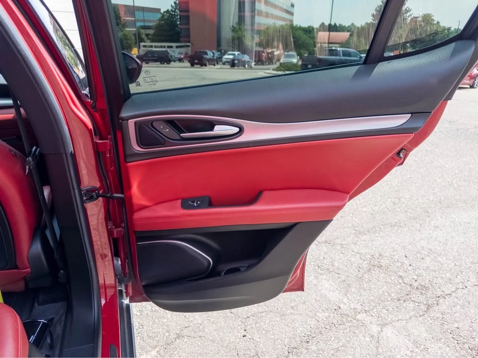 2018 Alfa Romeo Stelvio - Image 18 of 20