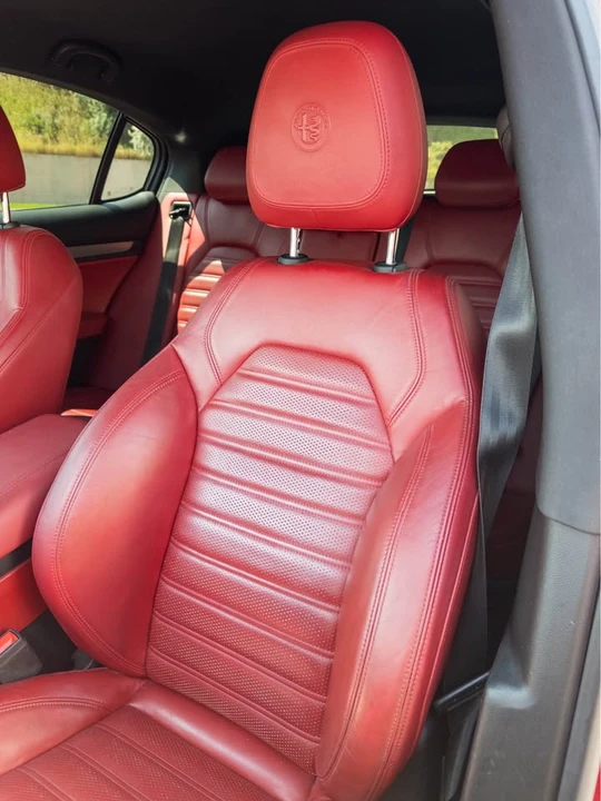 2018 Alfa Romeo Stelvio - Image 11 of 20