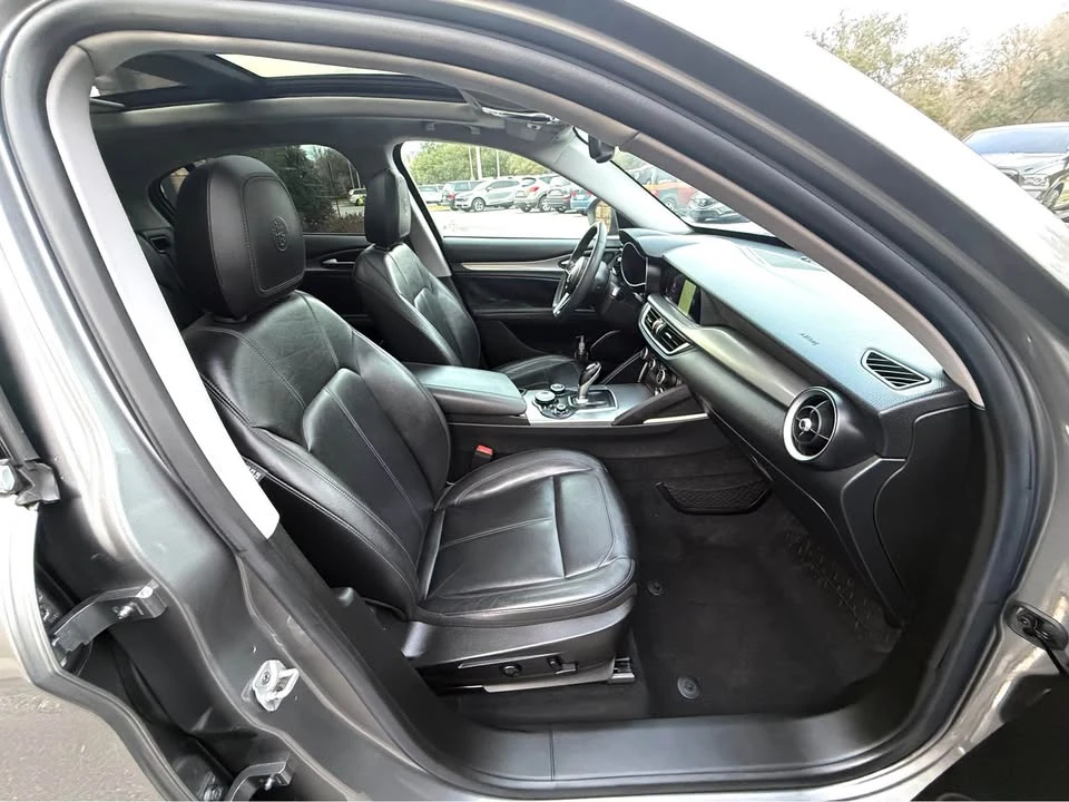 2018 Alfa Romeo Stelvio - Image 14 of 20