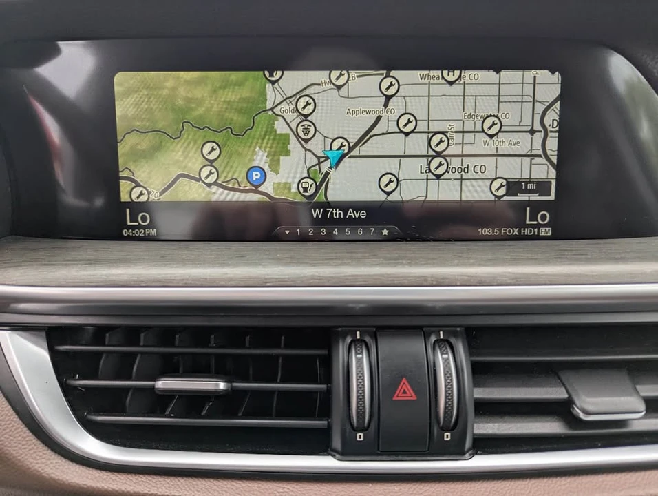 2018 Alfa Romeo Stelvio - Image 16 of 20