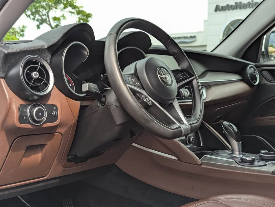 2018 Alfa Romeo Stelvio - Image 10 of 20