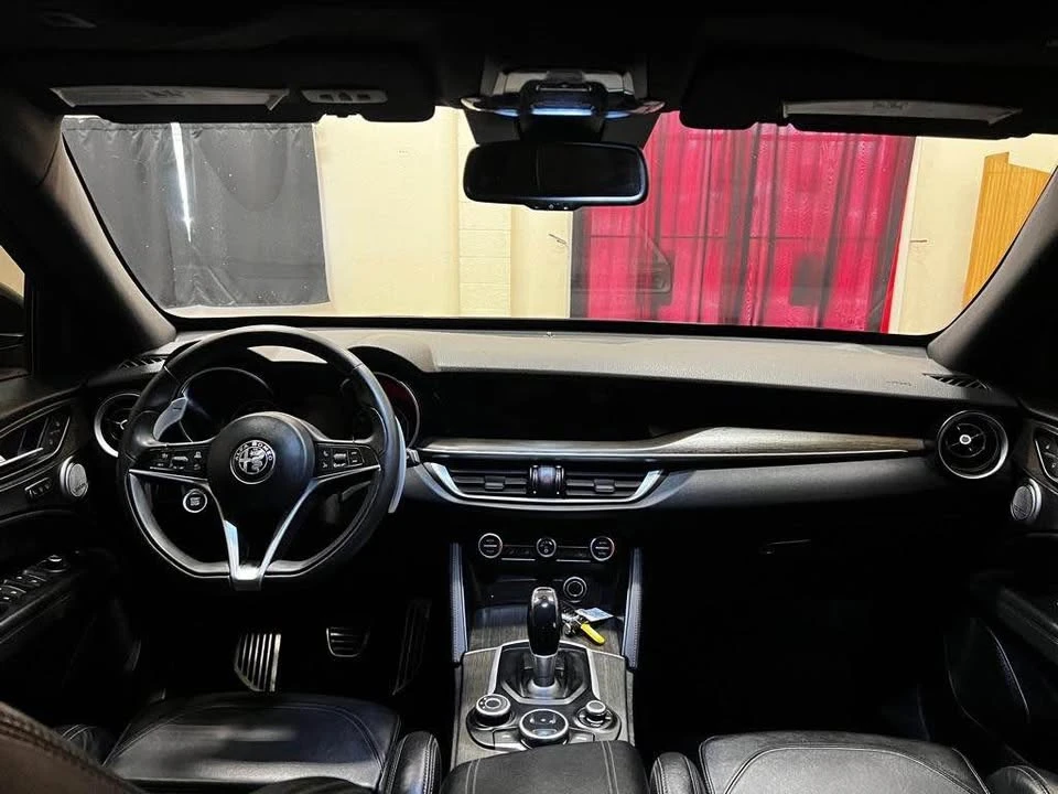 2018 Alfa Romeo Stelvio - Image 14 of 20