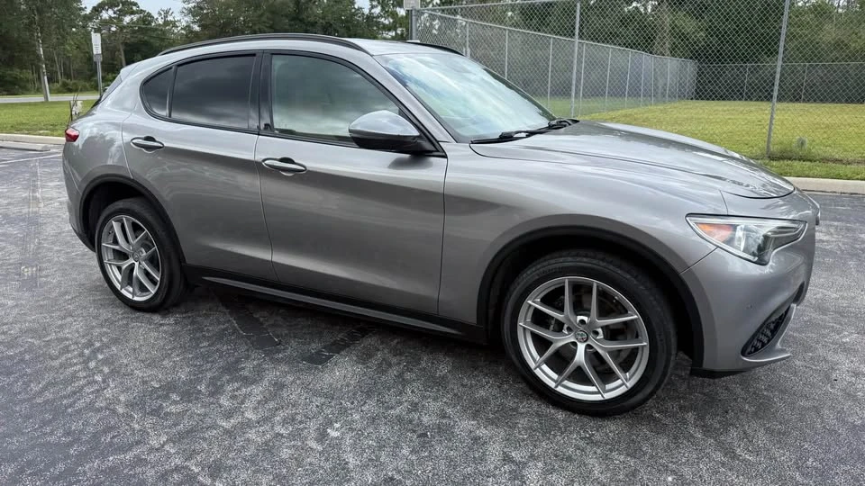 2018 Alfa Romeo Stelvio - Image 5 of 17