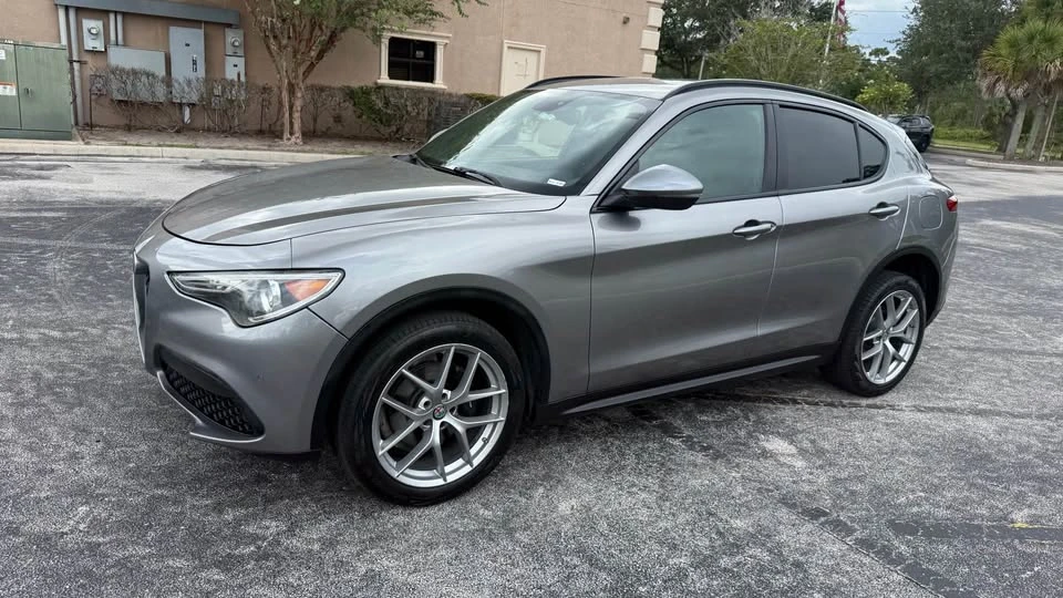 2018 Alfa Romeo Stelvio - Image 11 of 17