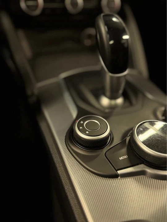2018 Alfa Romeo Stelvio - Image 19 of 20